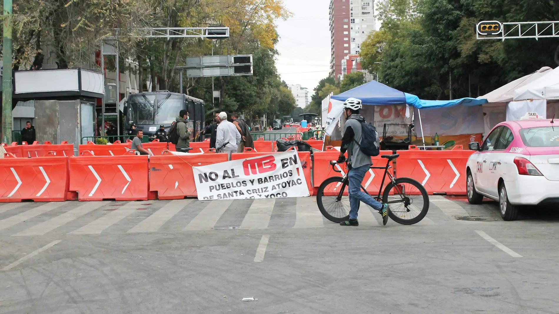 METROBUS REVERSIBLE.. OMAR FLORES  (2)